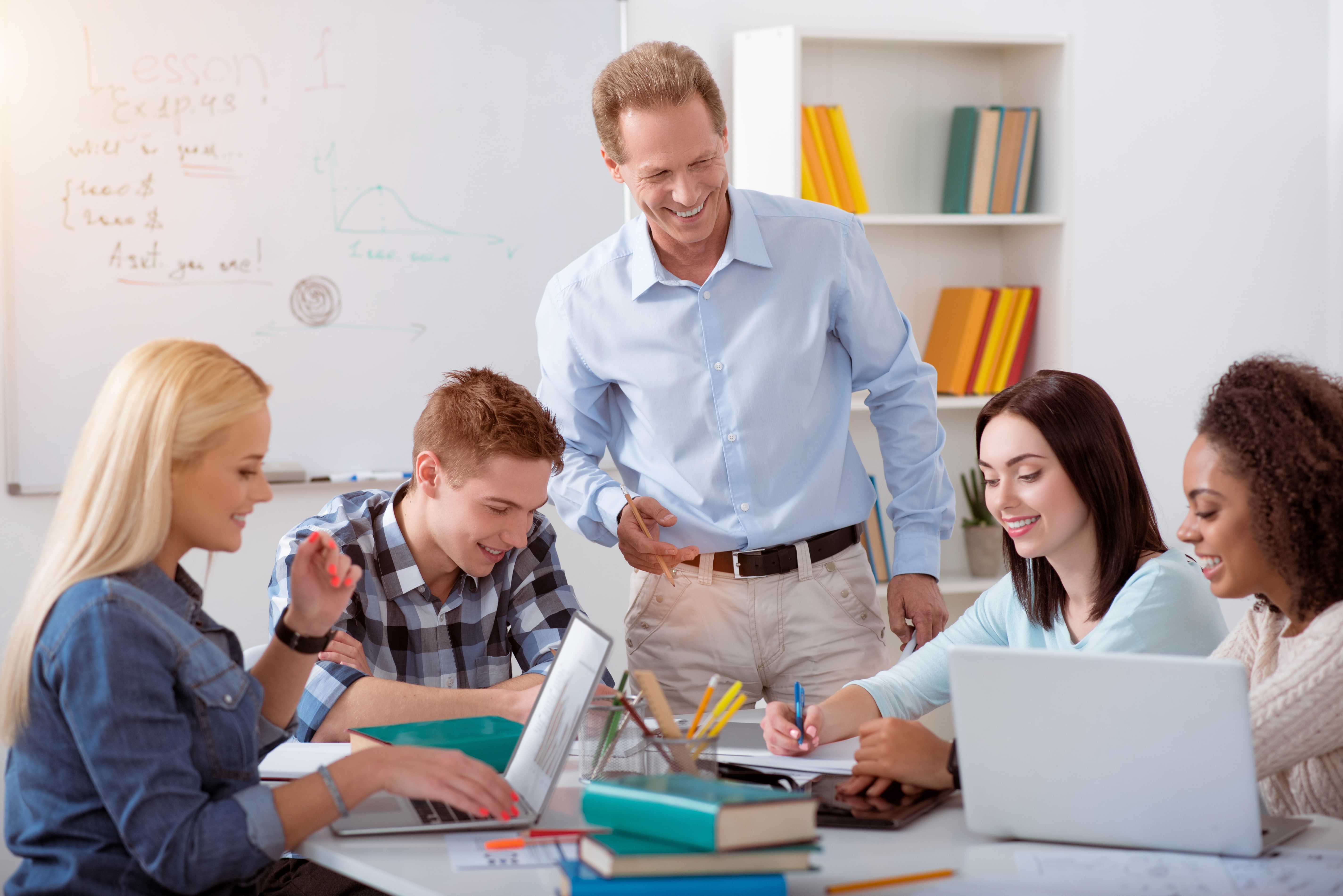 20 Common Idioms in the USA and How to Use Them